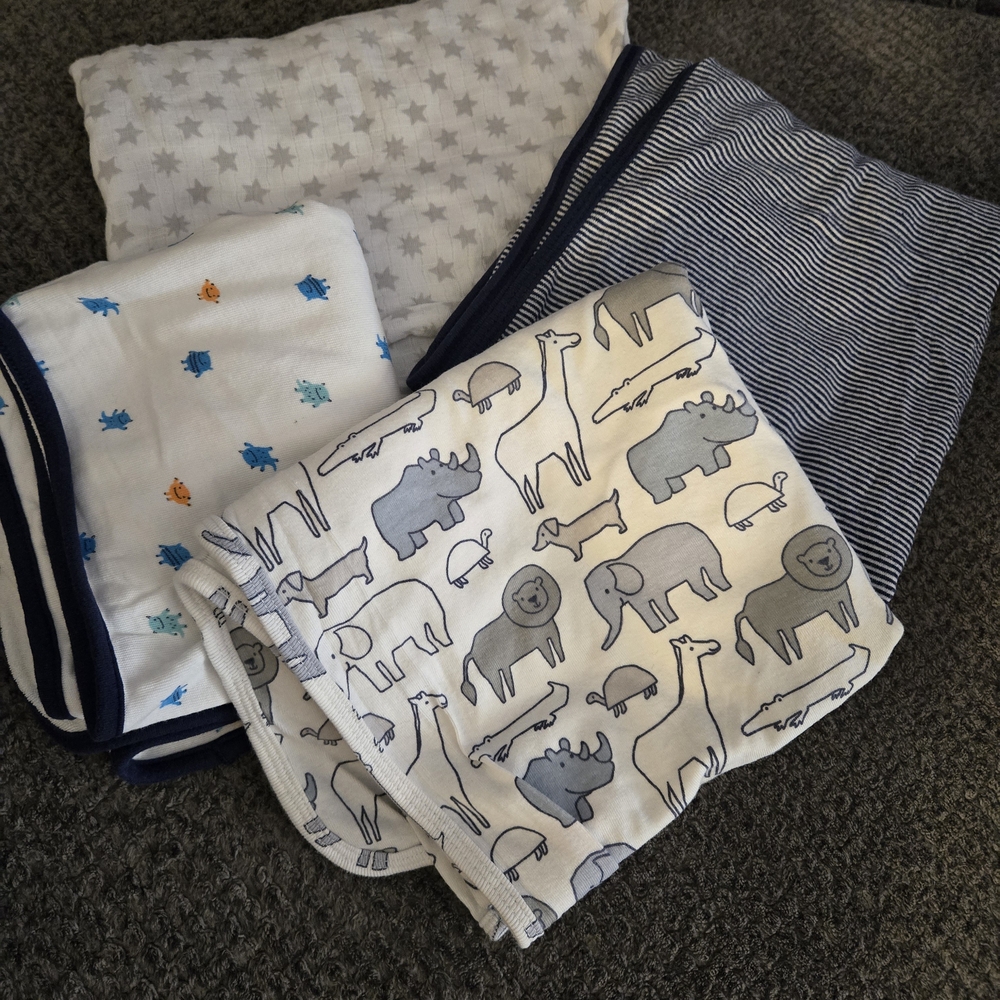 Lot Of 23 Infant Boys Clothing Size 0-3 And 3 Months..All In Excellent Shape.. - Picture 11 of 12
